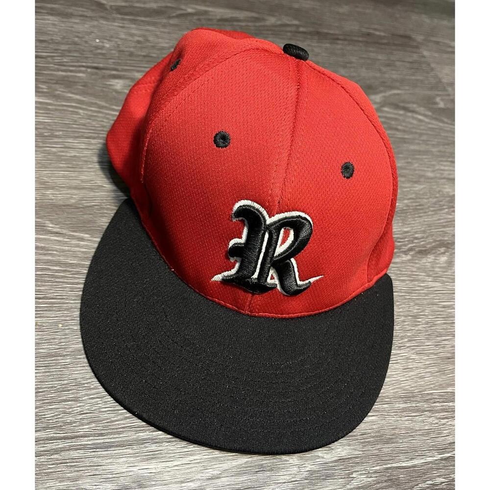 Richardson Old English Letter R Hat Red Sz Small/Med Fitted